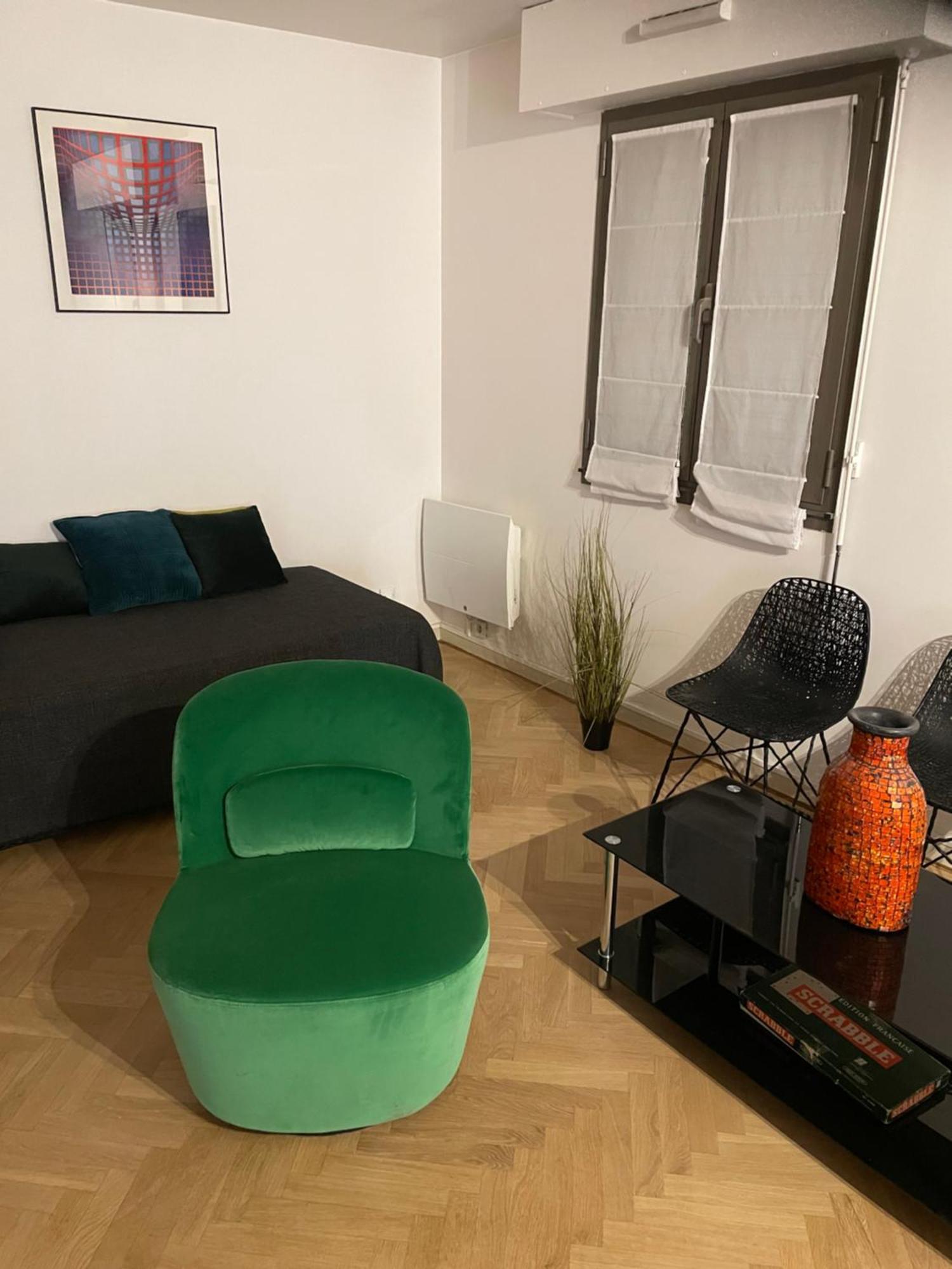 Beautiful 45 M2 Private In Montparnasse * Parigi